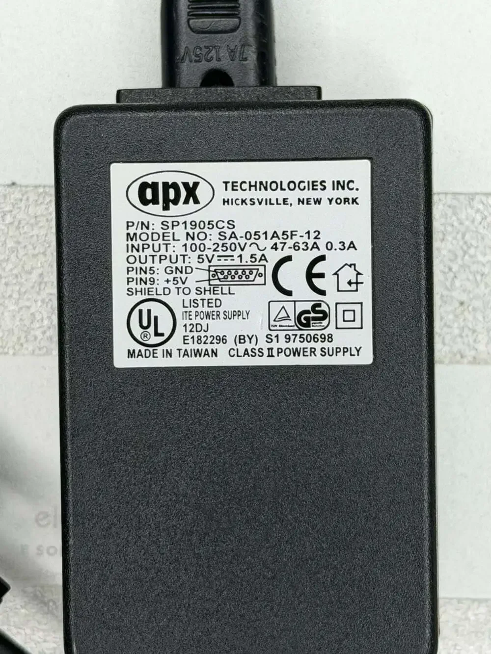 APX Technologies SA-051A5F-12 5V 1.5A Power Adapter DB9 9-Pin Serial Connector